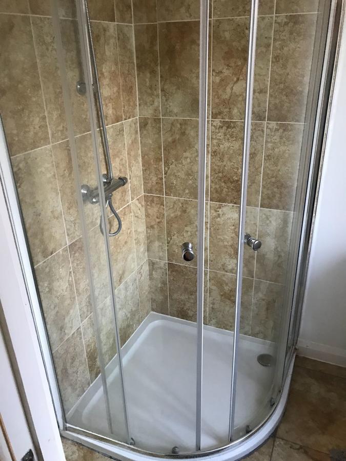 Hatfield Save-Money Rooms - 10Over10 For Price! 外观 照片